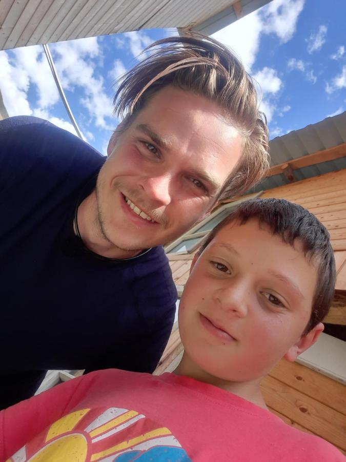 Guesthouse Pirimze Dartlo Eksteriør bilde